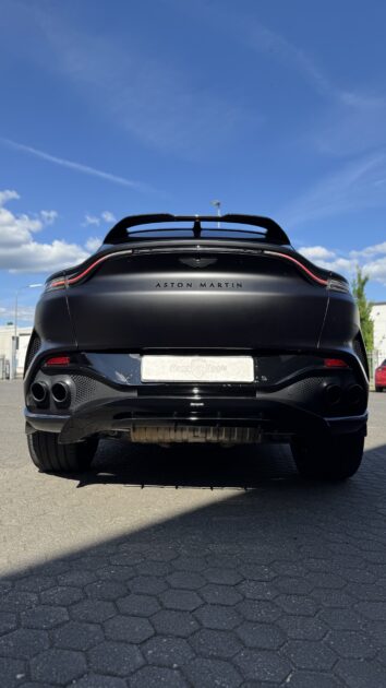 Aston Martin DBX